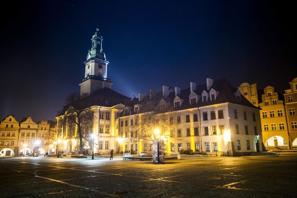 Great Polonia Jelenia Gora City Center Aparthotel Exterior photo